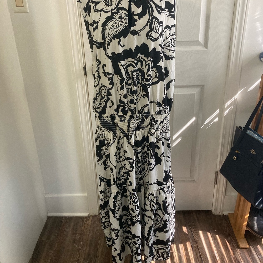 Elegant Black and White Floral Women's Skirt